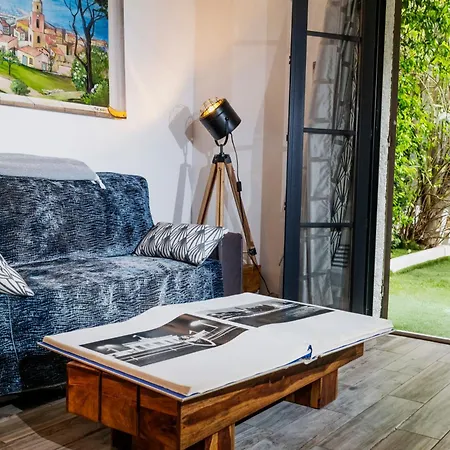 Lägenhetshotell La Romana Luxe Et Serenite Au Coeur De Spacieuses Avec Jardin Enchanteur 3*